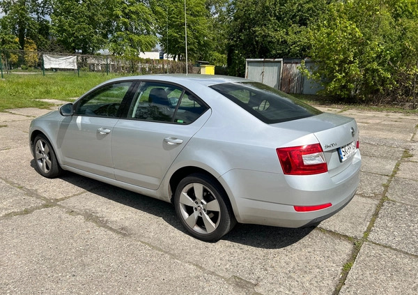 Skoda Octavia cena 40000 przebieg: 247000, rok produkcji 2015 z Katowice małe 154